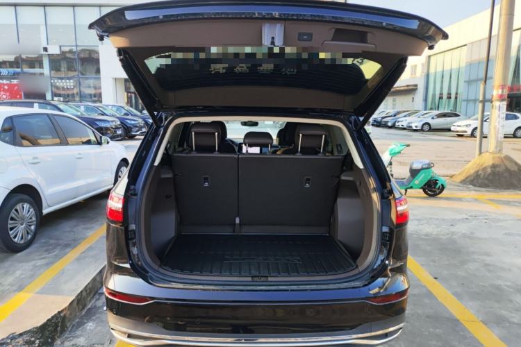 Used Volkswagen Viloran 2024 380TSI Premium Edition