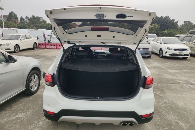 Used Kia KX Cross 2017 1.4L AT GLS
