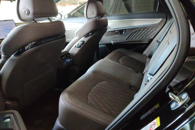 Used BYD Han 2024 DM-i Glory Edition 121KM Prestige Model
