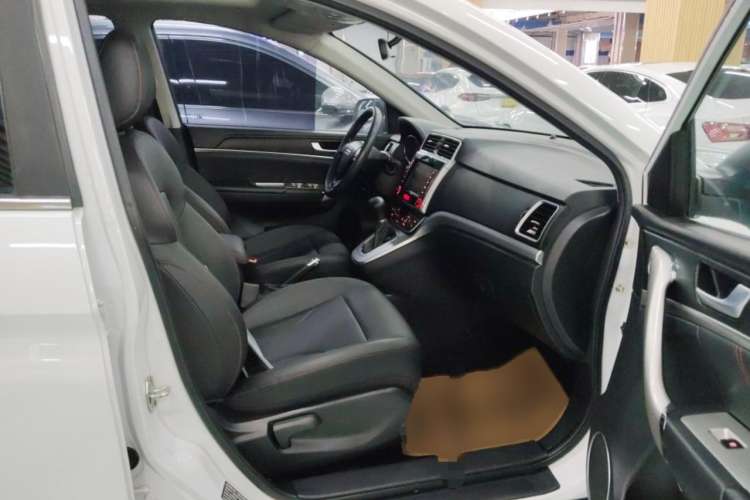 Used Haval M6 2019 1.5T DCT Two-Wheel Drive Value Edition China VI Standard
