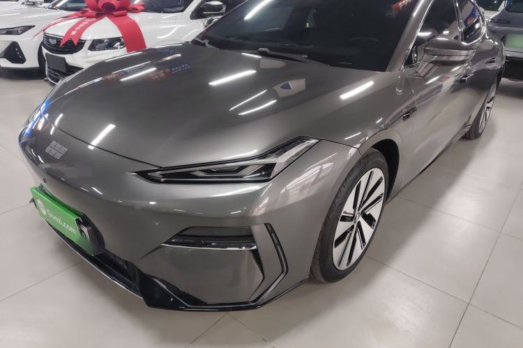 Used Geely Galaxy E8 2024 665 km Range Rear-Drive Starship Long-Range Version