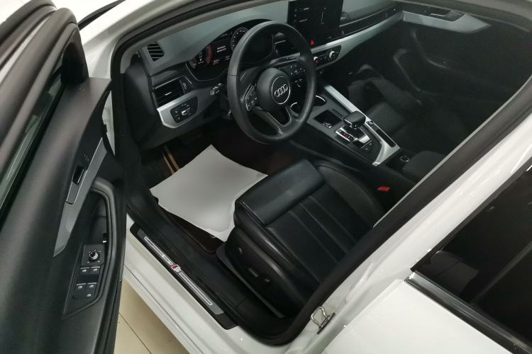 Used Audi A4L 2022 40 TFSI Fashion Dynamic Model
