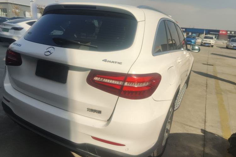Used Mercedes-Benz GLC 2017 GLC 260 4MATIC Luxury Model
