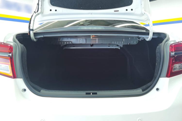 Used Toyota YARiS L 2022 1.5L CVT Leading PLUS Edition
