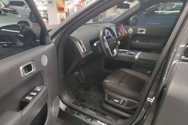 Used Li Auto L9 2022 Max model
