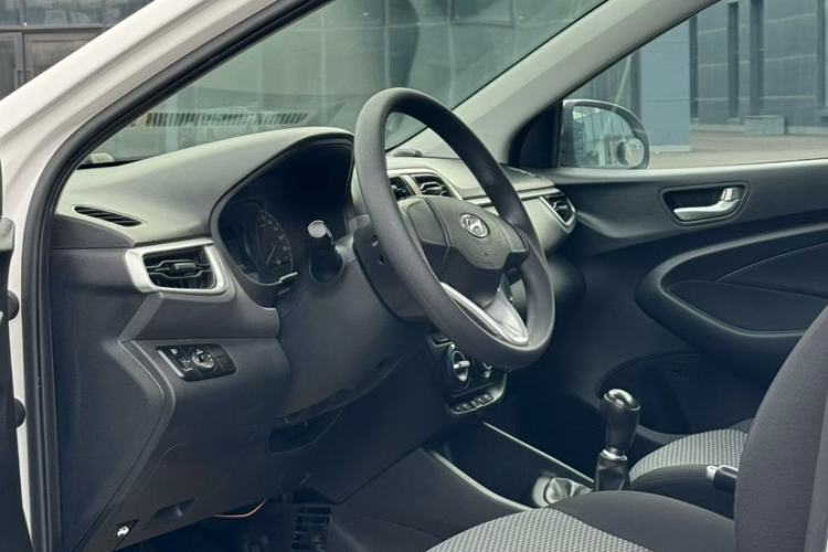 Used Hyundai Verna 2017 1.4L Manual Refreshed Version China V Standard
