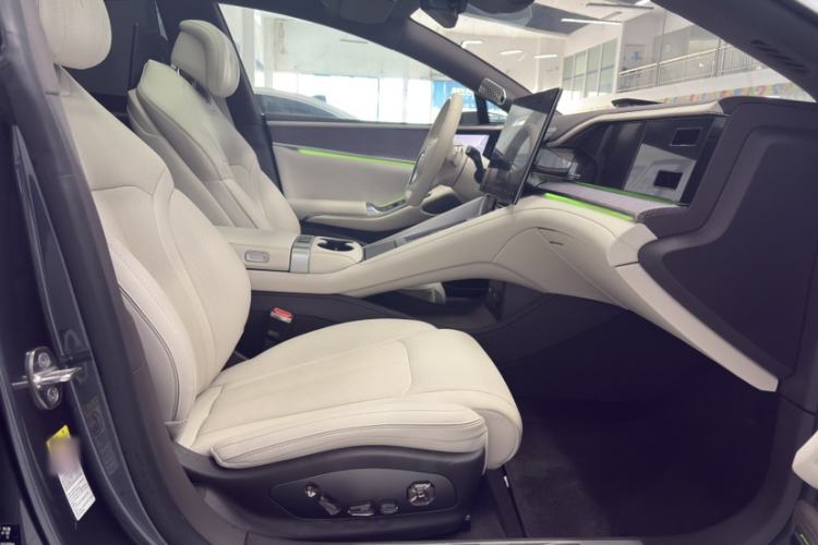 Used Denza Z9 2024 1100 km All-Wheel-Drive Ultra Version