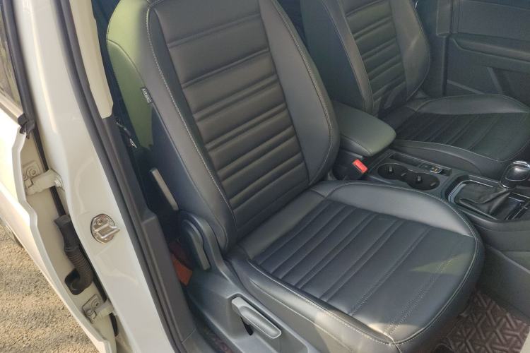 Used Volkswagen Touran 2018 Volkswagen Touran L 280TSI DSG Comfort Edition 7 Seats China VI Standard