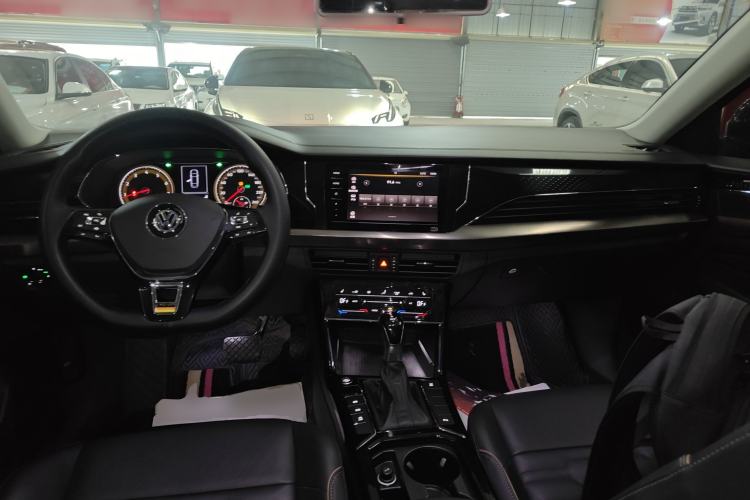 Used Volkswagen Passat 2020 330TSI Elite Edition China VI
