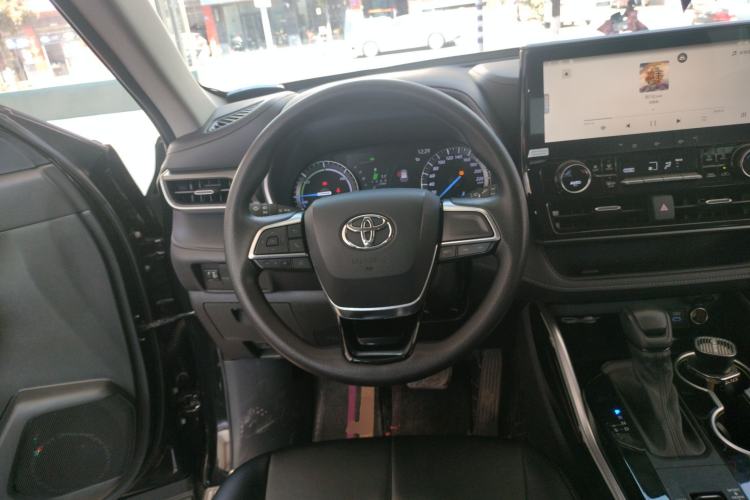 Used Toyota Highlander 2022 Dual-Engine 2.5L Two-Wheel Drive Elite Edition 5 Seats