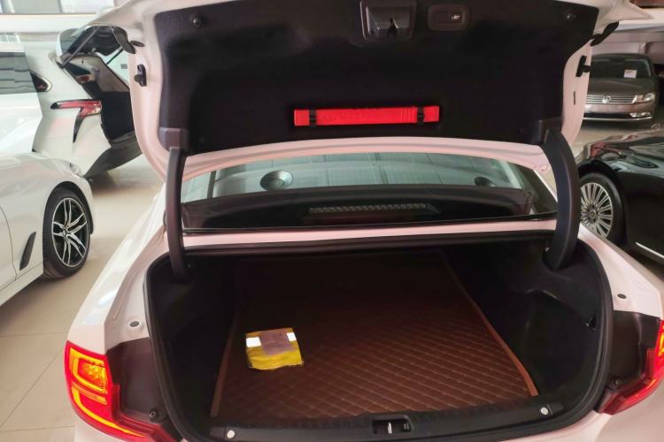 Used Volvo S90 2018 T4 Zhiyuan Edition
