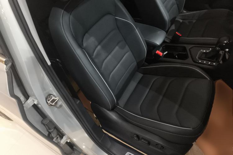 Used Volkswagen Tiguan L 2021 330TSI Automatic Two-Wheel Drive R-Line Flagship Edition
