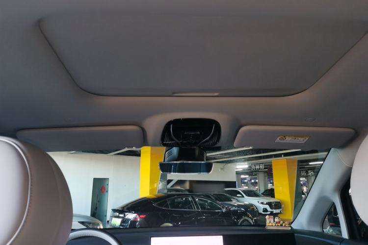 Used VOYAH Dream 2025 PHEV Four-Wheel Drive Excellence Kunpeng Edition
