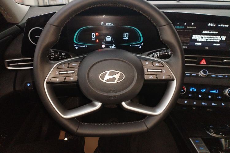 Used Hyundai Elantra 2023 1.5L CVT LUX Prestige Edition