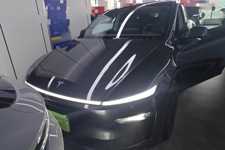 Used Tesla Model Y 2025 Rear-Wheel-Drive Version
