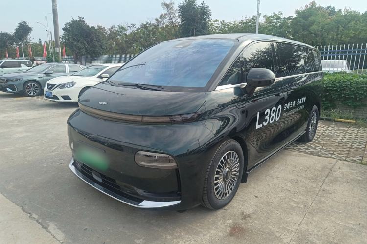 Used  LEVC L380 2024 140-Degree 6-Seater All-Wheel-Drive Ultra
