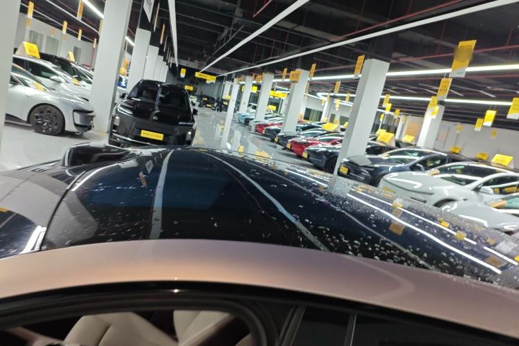 Used  YU7 2025 Ultra-Long Range High-Performance All-Wheel-Drive Max Edition
