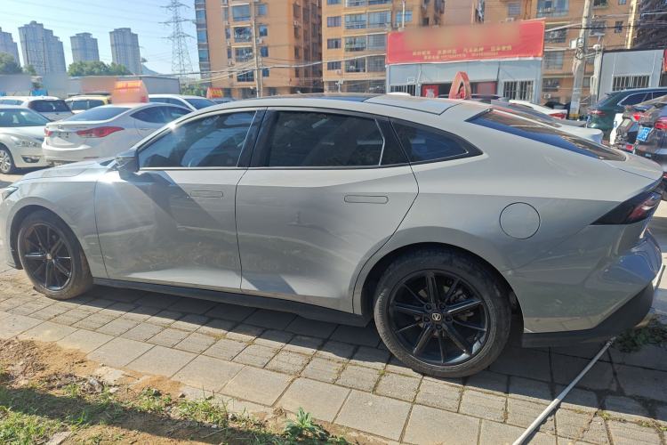 Used Changan UNI-V 2022 1.5T Prestige Version
