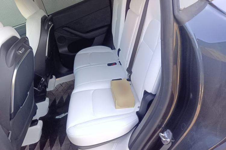 Used Tesla Model Y 2024 Long-Range All-Wheel-Drive Version