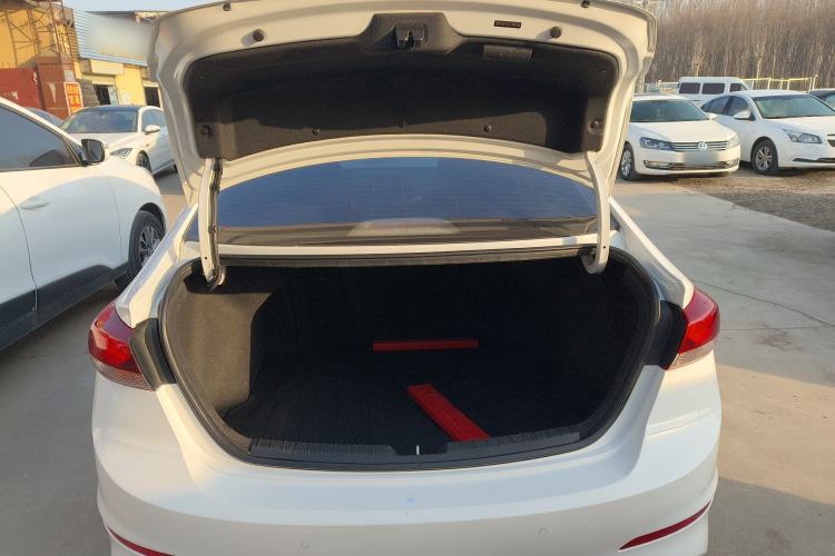 Used Hyundai Elantra 2016 1.6L Automatic ZhiXuan – Elite Version
