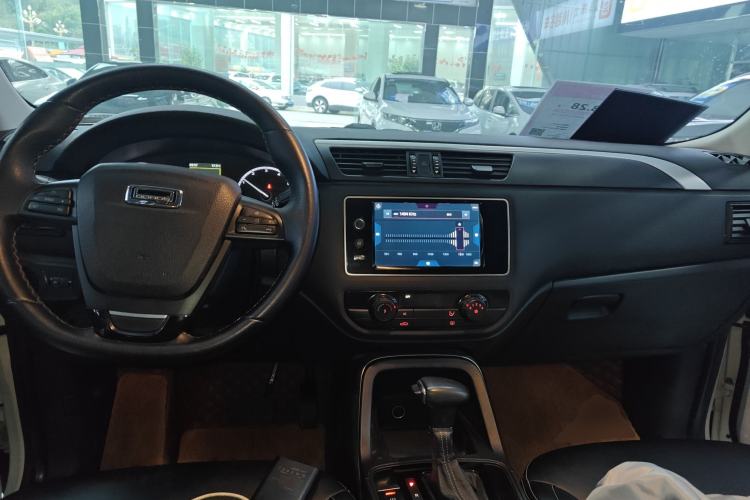 Used Qoros 5 2018 1.6T Automatic Leading Model
