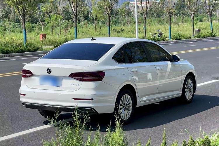 Used Volkswagen Lavida 2021 1.5L Automatic Comfort Edition
