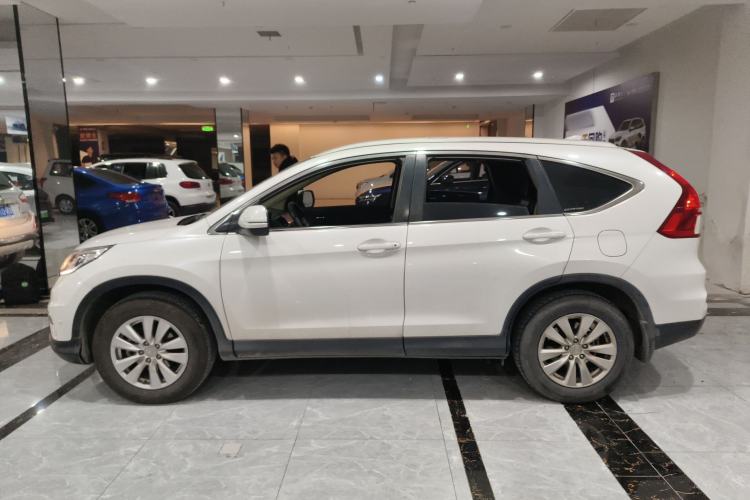 Used Honda CR-V 2016 2.0L two-wheel drive Urban Edition