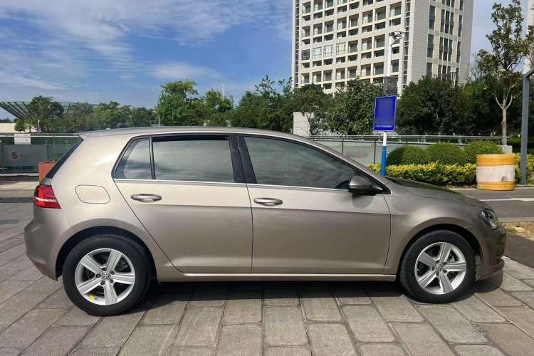 Used Volkswagen Golf 2015 1.4TSI Automatic Comfort Model
