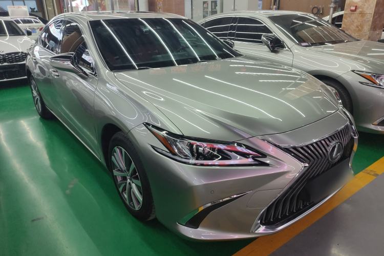 Used Lexus ES 2020 200 Excellence Edition
