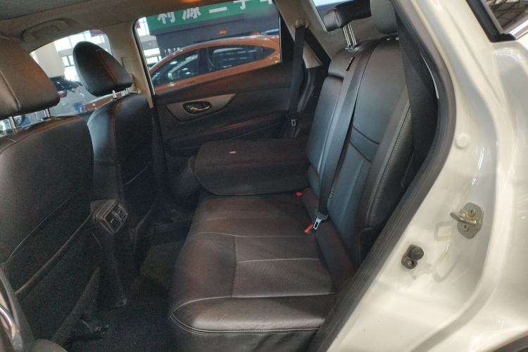 Used Nissan X-Trail 2015 2.0L CVT Comfort MAX Edition 2WD