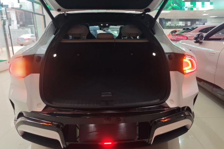 Used  YU7 2025 Ultra-Long Range High-Performance All-Wheel-Drive Max Edition
