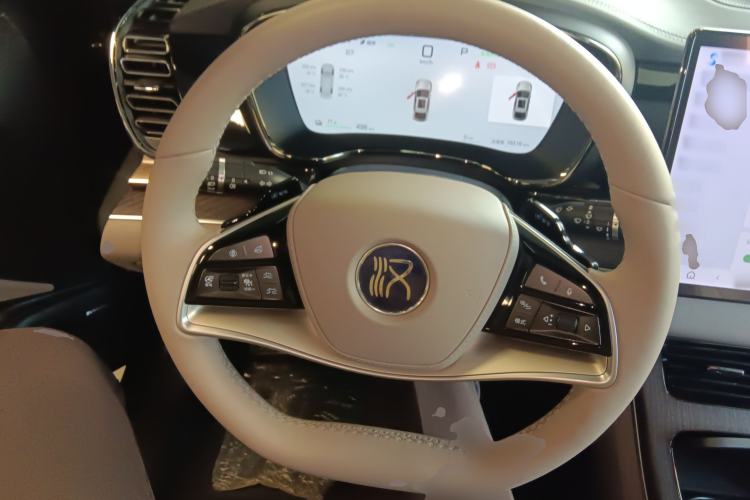 Used BYD Han 2025 EV with 701 km of Laser Radar-Enabled Intelligent Driving