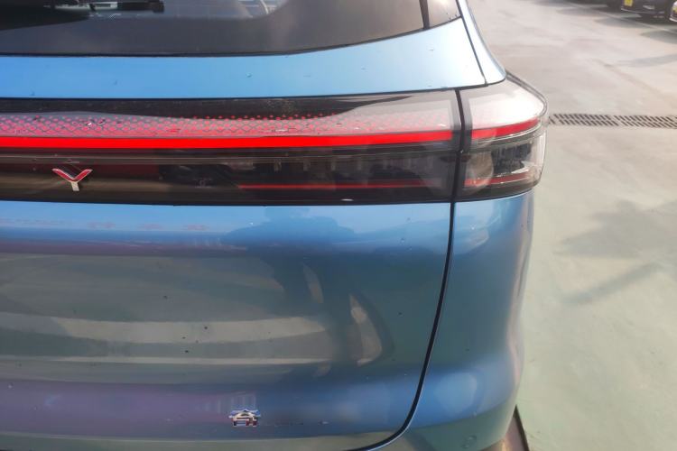 Used Chery Tiggo 8 PLUS C-DM 2025 1.5T 116 km Prestige Version 5 Seats
