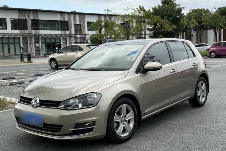 Used Volkswagen Golf 2016 230TSI Automatic Comfort Version
