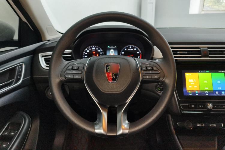 Used Roewe i5 2020 1.5L Manual 4G Connect Luxury Edition
