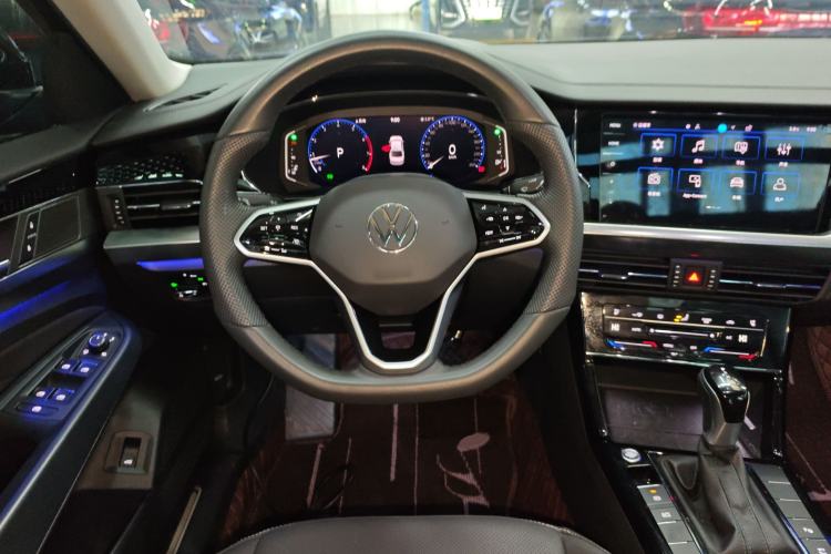 Used Volkswagen Passat 2024 380TSI Dragon Glory Edition
