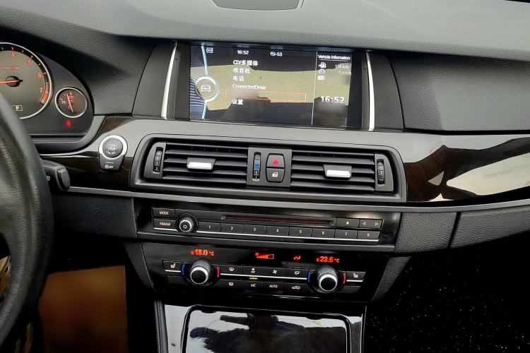 Used BMW 5 Series 2014 525Li Leading Model