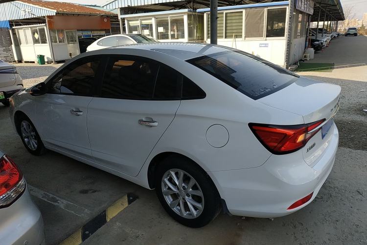 Used Roewe i5 2020 1.5L Manual 4G Connect Luxury Edition
