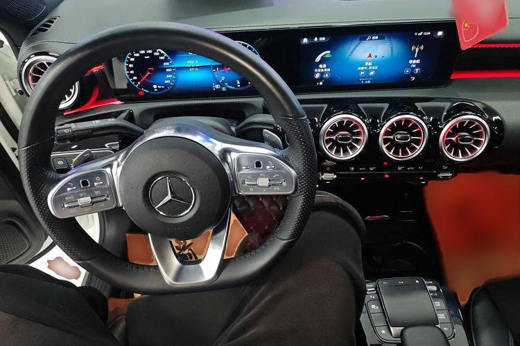 Used Mercedes-Benz A-Class 2022 Second Facelift A 200 L Sport Sedan Fashion Version
