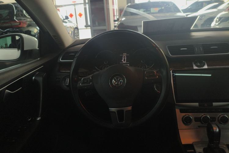 Used Volkswagen Magotan 2015 Travel Edition 2.0 TSI Comfort Version
