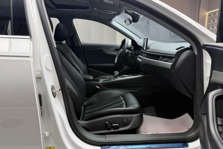 Used Audi A4L 2018 30th Anniversary Edition 40 TFSI Trendy Model
