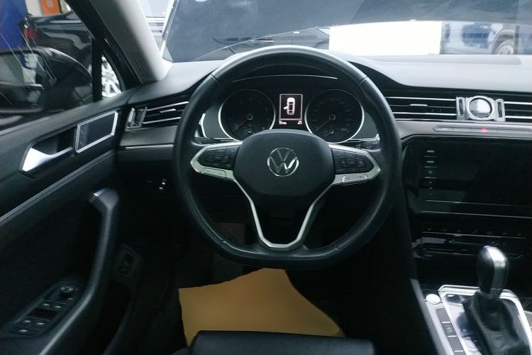 Used Volkswagen Magotan 2020 330TSI DSG Leading Model
