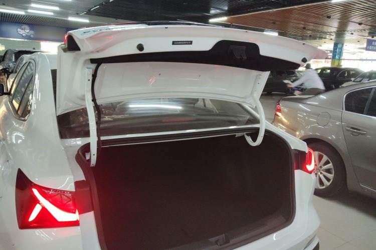 Used Roewe i5 2023 1.5L CVT Luxury Edition
