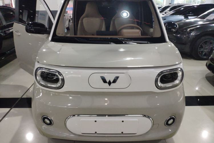 Used Wuling Hongguang MINIEV 2024 3rd Generation 215km Advanced Version
