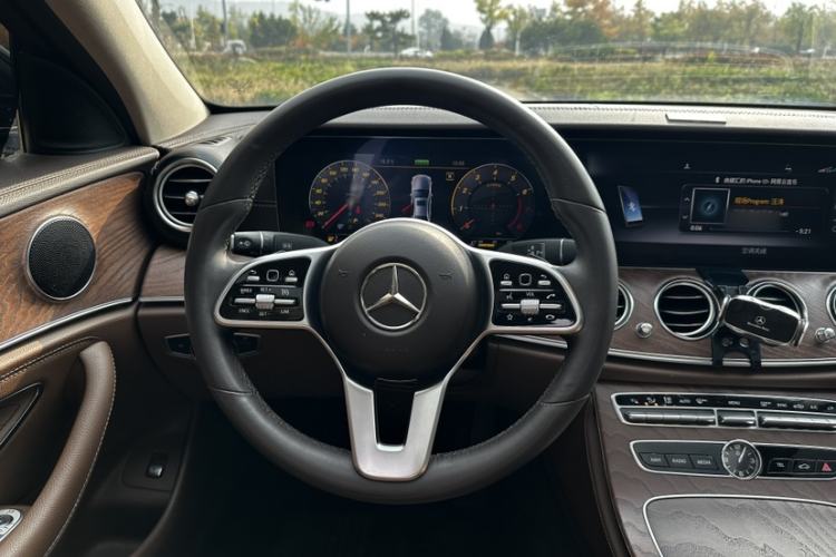 Used Mercedes-Benz E-Class 2020 E 260 L
