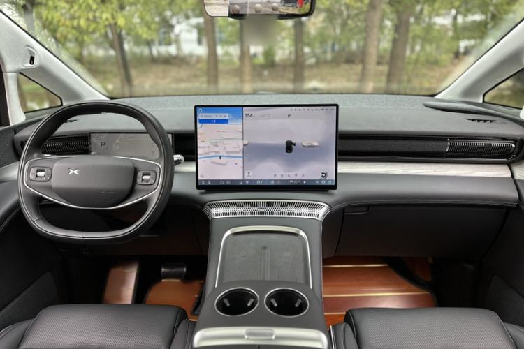 Used XPeng X9 2024 702 Ultra-Long Range Max
