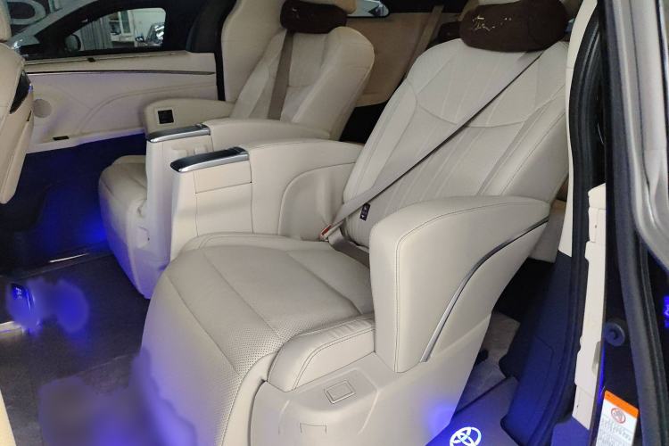 Used Toyota Granvia 2024 2.5L Hybrid Prestige ULTRA Edition
