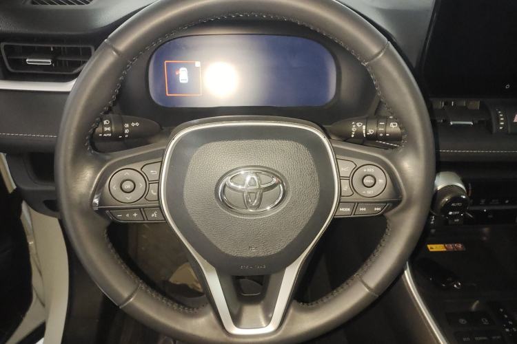 Used Toyota RAV4 2023 2.0L CVT Two-Wheel Drive Fashion Plus Edition
