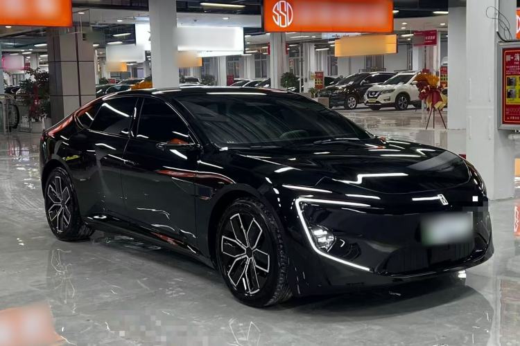 Used  12 2023 700 Three-Laser Rear-Wheel Drive Luxury Edition