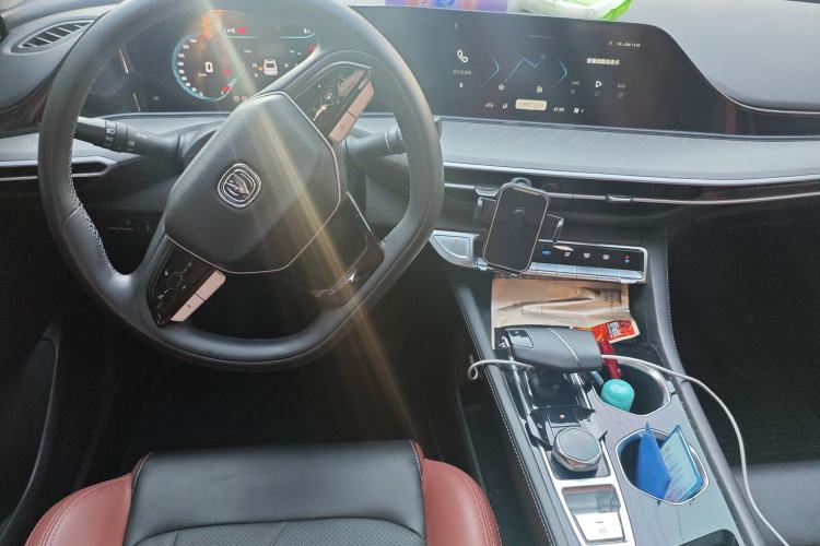 Used Changan Eado 2022 PLUS Blue Whale NE 1.4T GDI DCT Prestige Edition
